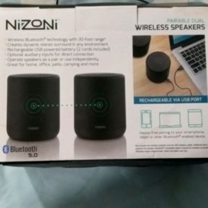Nizoni Wireless speakers.